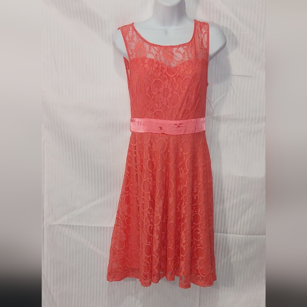 3/$5 Women's Smal VNU Coral Sleeveless Knee-Length Dress